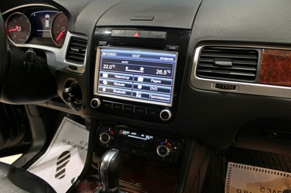 Volkswagen Touareg, 3.0 л, АТ, 2012 фото 2