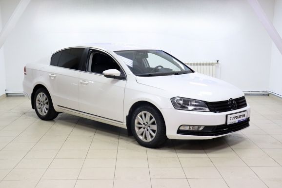 Volkswagen Passat, 1.8 л, Робот, 2013 фото 5