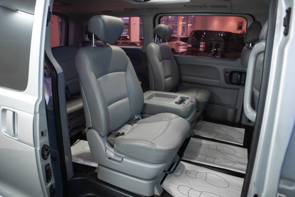 Hyundai Grand Starex, 2.5 л, АТ, 2010 фото 9