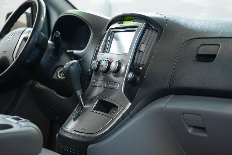 Hyundai Grand Starex, 2.5 л, АТ, 2010 фото 2