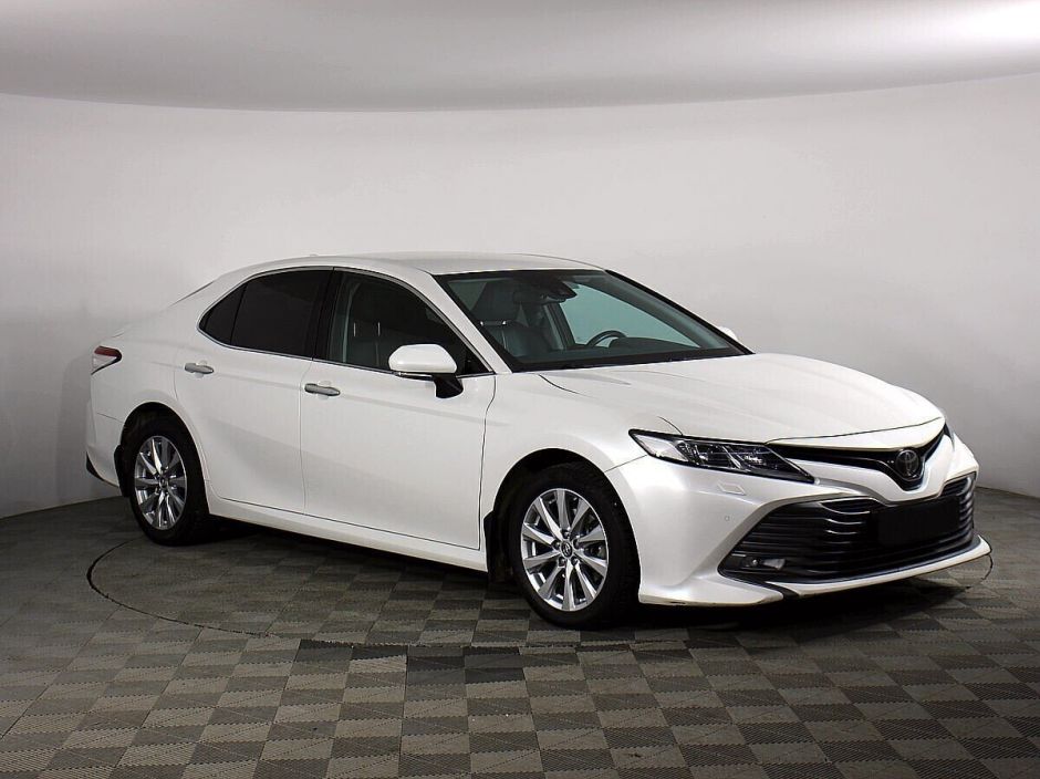 Toyota Camry, 2.5 л, АТ, 2018 фото 5