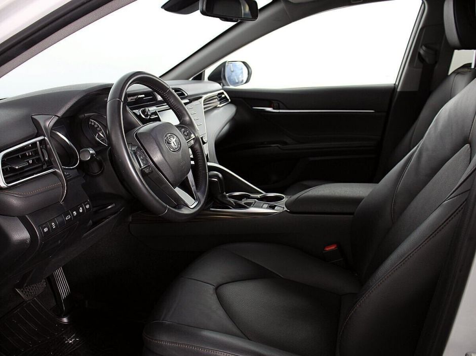 Toyota Camry, 2.5 л, АТ, 2018 фото 7