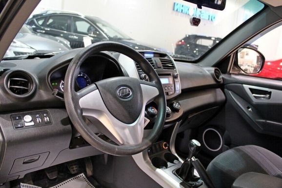 Lifan X60, 1.8 л, МТ, 2015 фото 1