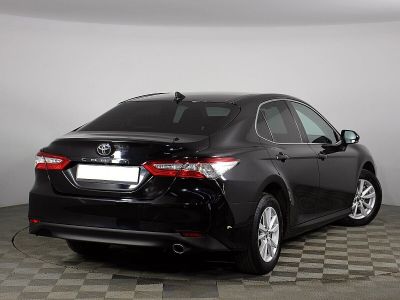 Toyota Camry, 2.5 л, АКПП, 2019 фото 4