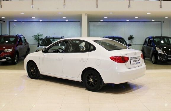 Hyundai Elantra, 1.6 л, МТ, 2009 фото 5