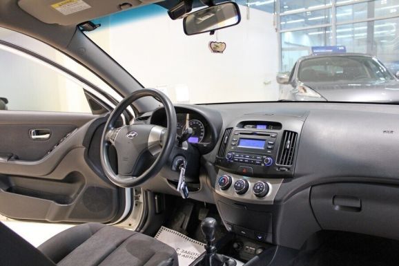 Hyundai Elantra, 1.6 л, МТ, 2009 фото 7