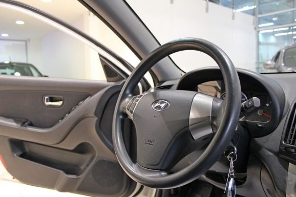 Hyundai Elantra, 1.6 л, МТ, 2009 фото 2