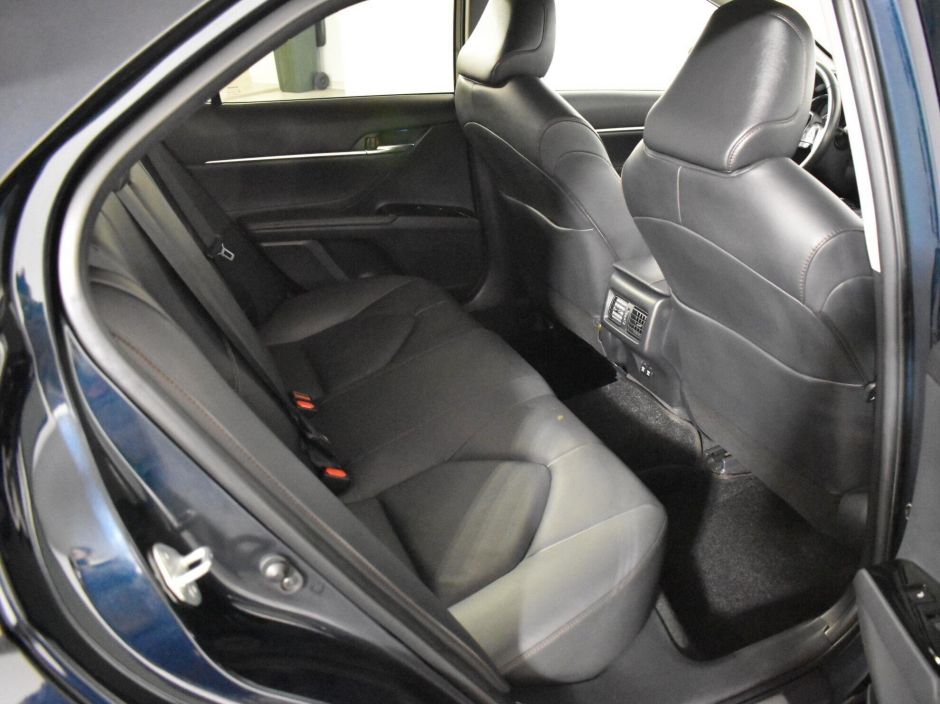 Toyota Camry, 2.5 л, АТ, 2019 фото 1