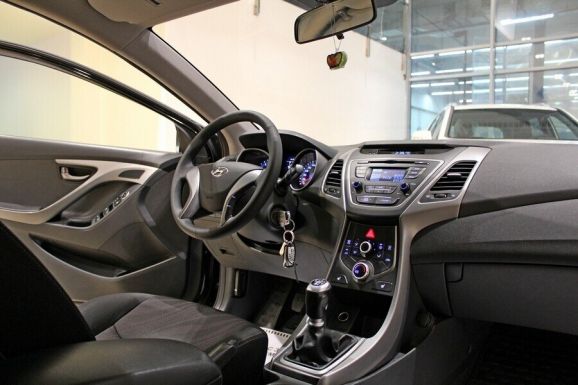 Hyundai Elantra, 1.6 л, МТ, 2015 фото 7