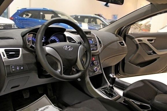 Hyundai Elantra, 1.6 л, МТ, 2015 фото 2