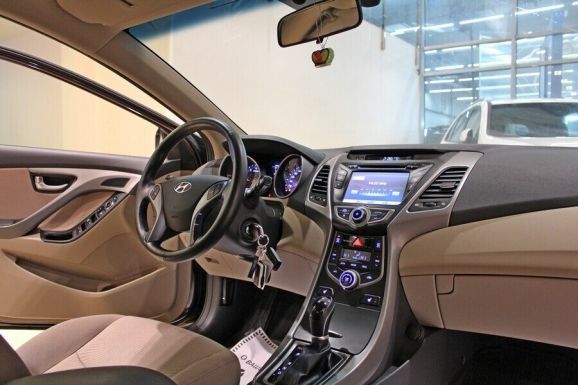 Hyundai Elantra, 1.8 л, АТ, 2015 фото 7