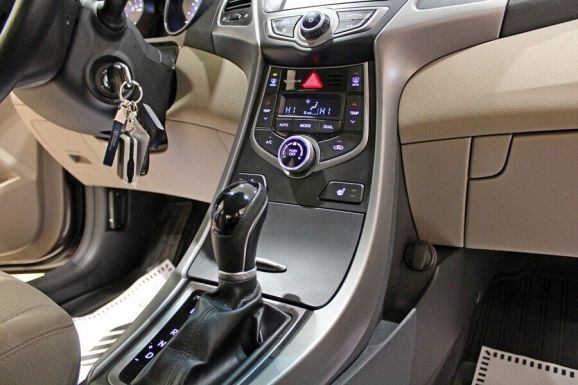 Hyundai Elantra, 1.8 л, АТ, 2015 фото 9