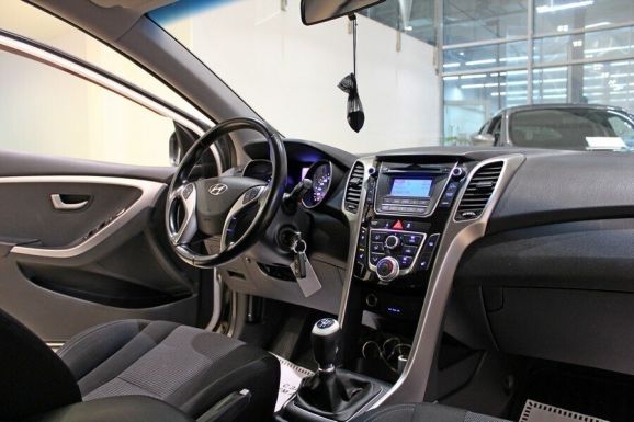 Hyundai i30, 1.6 л, МТ, 2014 фото 7