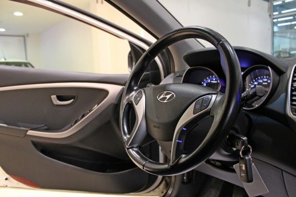 Hyundai i30, 1.6 л, МТ, 2014 фото 10