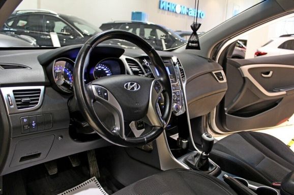 Hyundai i30, 1.6 л, МТ, 2014 фото 12