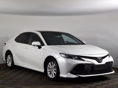 Toyota Camry, 2.5 л, АКПП, 2020 фото 5