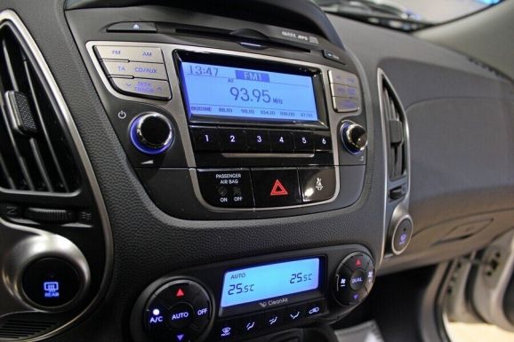 Hyundai ix35, 2.0 л, АТ, 2011 фото 2