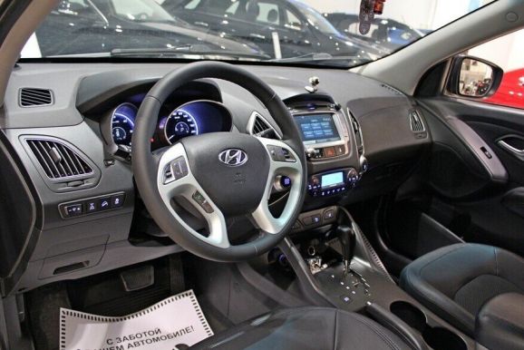 Hyundai ix35, 2.0 л, АТ, 2013 фото 2