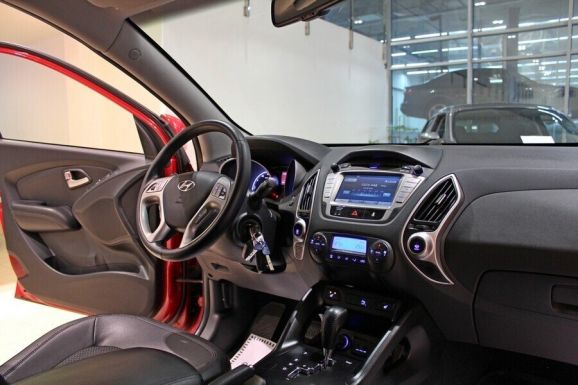Hyundai ix35, 2.0 л, АТ, 2011 фото 7