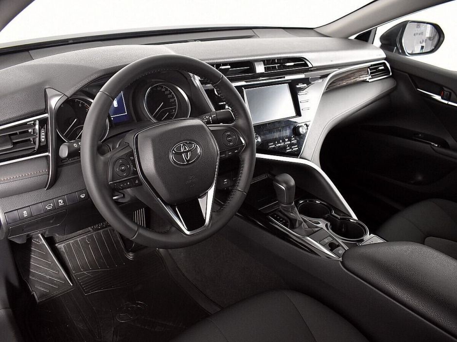 Toyota Camry, 2.5 л, АТ, 2020 фото 8