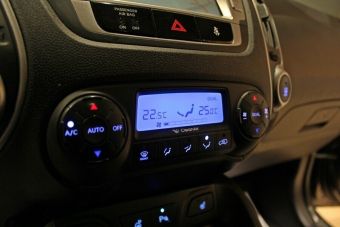 Hyundai ix35, 2.0 л, АКПП, 2013 фото 2