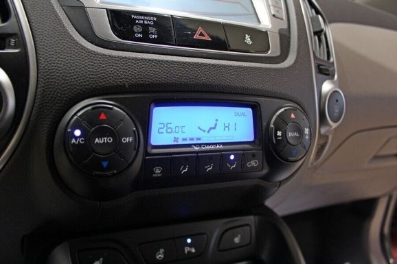 Hyundai ix35, 2.0 л, АТ, 2013 фото 2