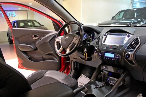 Hyundai ix35, 2.0 л, АТ, 2014 фото 9