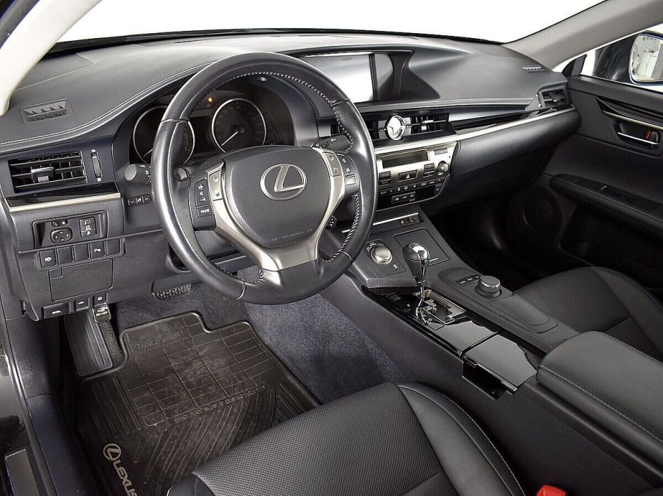 Lexus ES, 2.5 л, АТ, 2015 фото 6