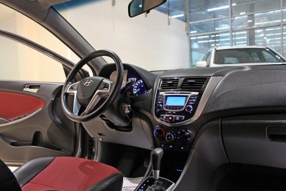 Hyundai Solaris, 1.6 л, АТ, 2014 фото 7