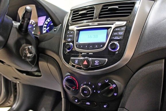 Hyundai Solaris, 1.6 л, АТ, 2014 фото 10