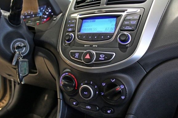 Hyundai Solaris, 1.6 л, АТ, 2013 фото 1