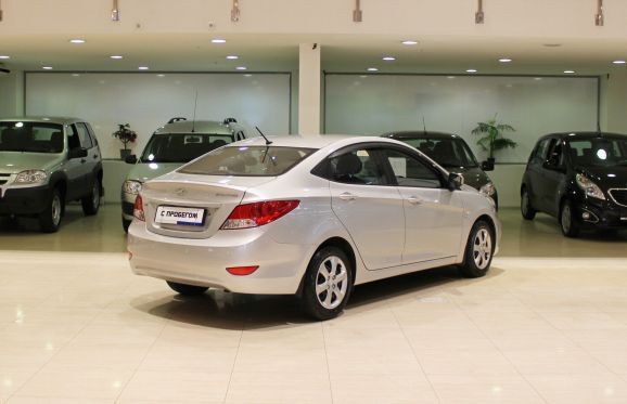 Hyundai Solaris, 1.6 л, АТ, 2011 фото 6