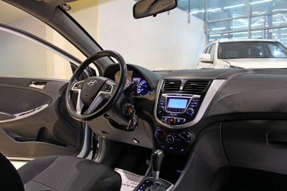 Hyundai Solaris, 1.6 л, АТ, 2013 фото 7