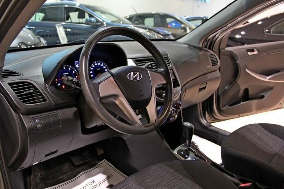 Hyundai Solaris, 1.4 л, АТ, 2016 фото 2