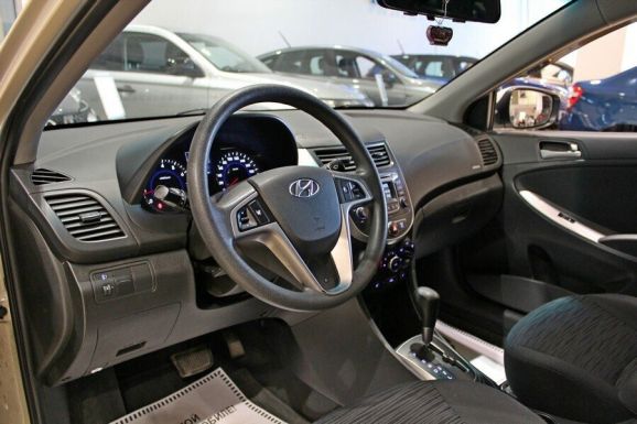 Hyundai Solaris, 1.4 л, АТ, 2016 фото 1