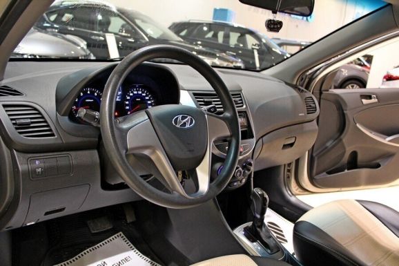 Hyundai Solaris, 1.6 л, АТ, 2014 фото 1