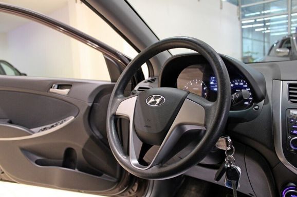 Hyundai Solaris, 1.6 л, АТ, 2015 фото 2