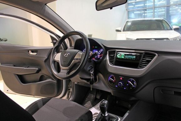 Hyundai Solaris, 1.4 л, МТ, 2018 фото 7
