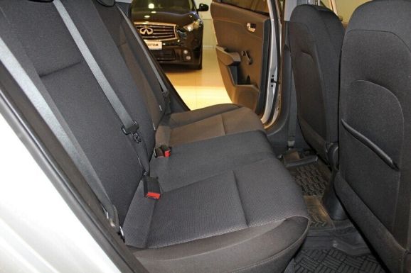 Hyundai Solaris, 1.4 л, МТ, 2018 фото 8