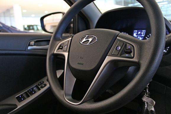 Hyundai Solaris, 1.6 л, АТ, 2015 фото 2