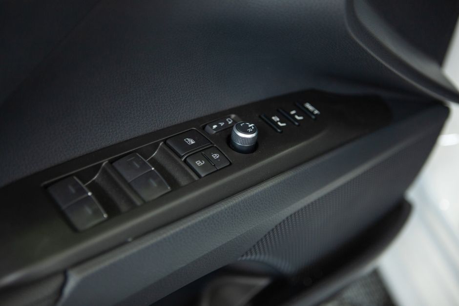 Toyota Camry, 3.5 л, АТ, 2023 фото 18