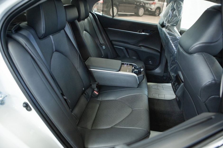 Toyota Camry, 3.5 л, АТ, 2023 фото 19