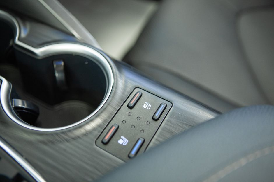 Toyota Camry, 3.5 л, АТ, 2023 фото 11