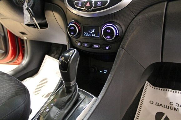 Hyundai Solaris, 1.6 л, АТ, 2015 фото 9