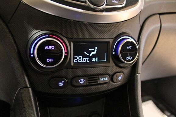 Hyundai Solaris, 1.6 л, АТ, 2015 фото 2