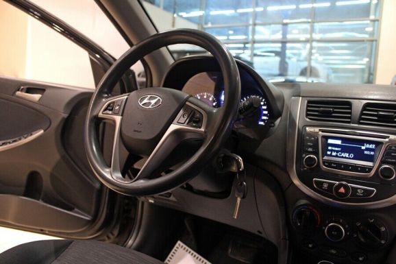 Hyundai Solaris, 1.6 л, АТ, 2016 фото 7