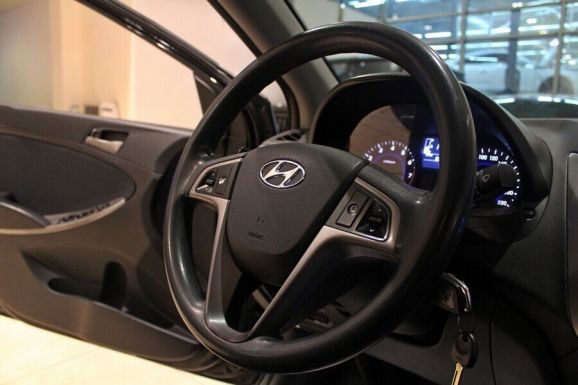 Hyundai Solaris, 1.6 л, АТ, 2016 фото 2