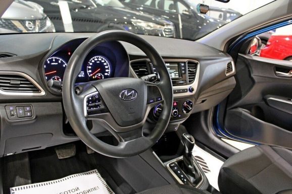 Hyundai Solaris, 1.6 л, АТ, 2018 фото 1