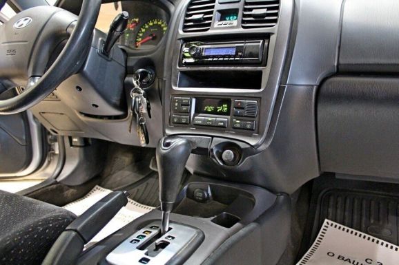 Hyundai Sonata, 2.0 л, АТ, 2010 фото 9