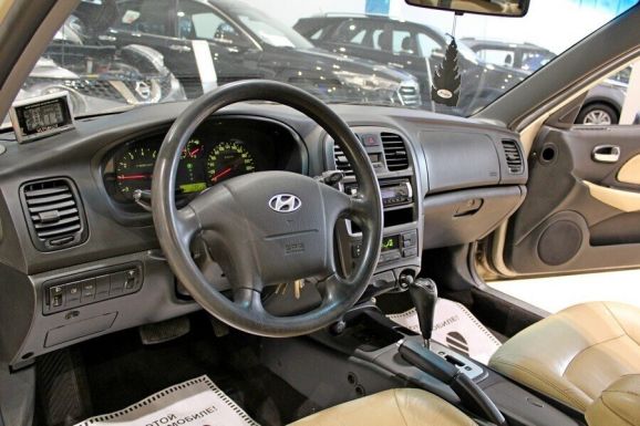 Hyundai Sonata, 2.0 л, АТ, 2011 фото 2